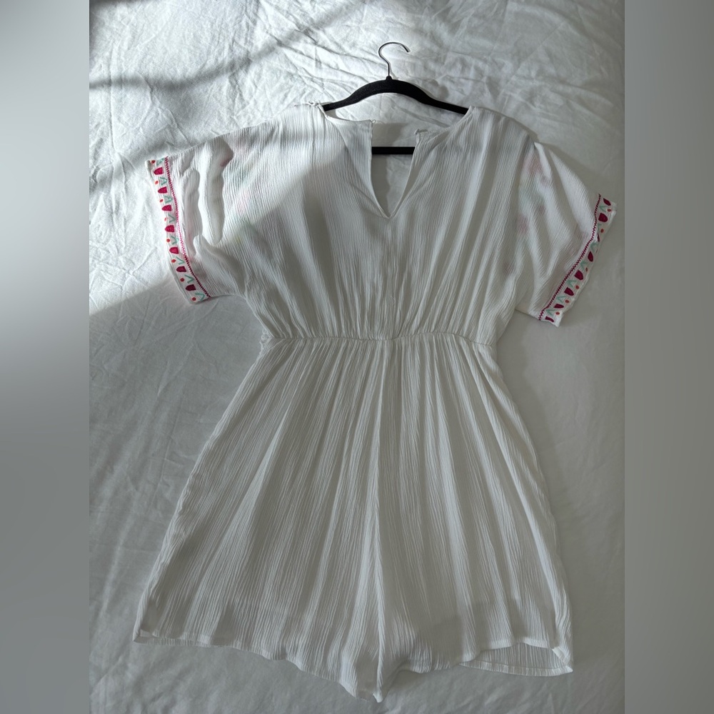 Francesca’s- Flower Embroidered Romper - Picture 4 of 5